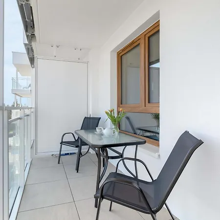Διαμέρισμα Jasny W Kolobrzegu Z Parkingiem, Balkonem I Tarasem Widokowym By Renters